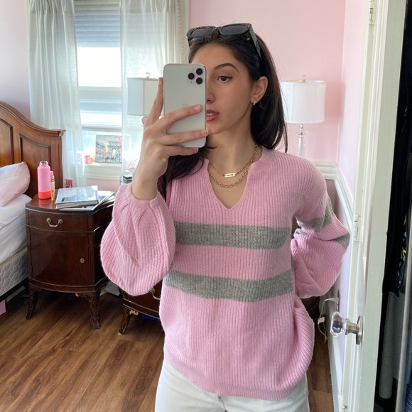 Ann Taylor sweater - Picture 2 of 4